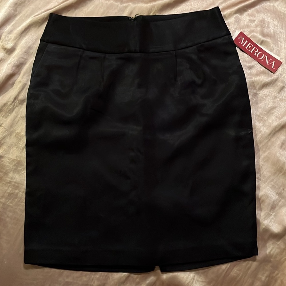 Merona black satin like pencil skirt! NWT!